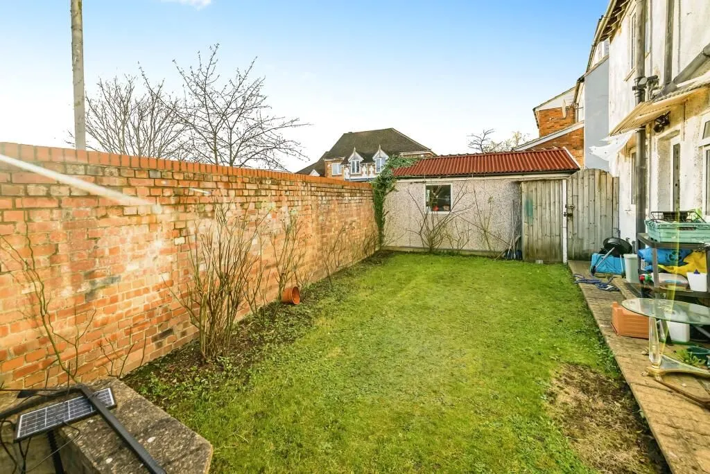 High Wycombe, Buckinghamshire, HP13 6HZ - Online Auctions