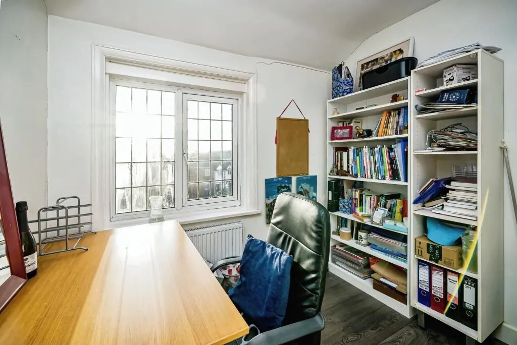 High Wycombe, Buckinghamshire, HP13 6HZ - Online Auctions