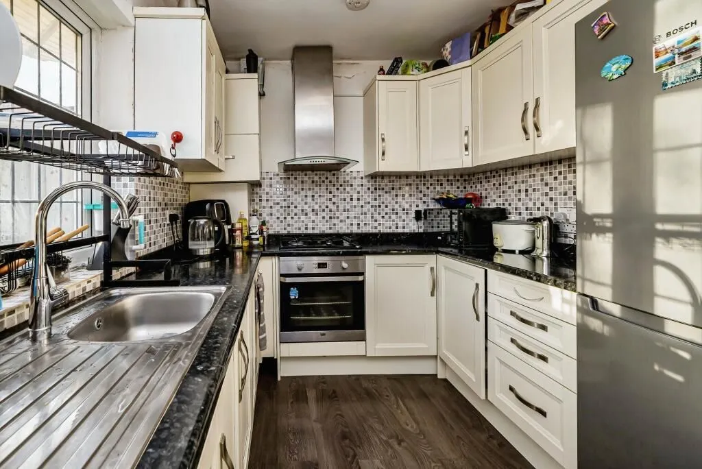High Wycombe, Buckinghamshire, HP13 6HZ - Online Auctions