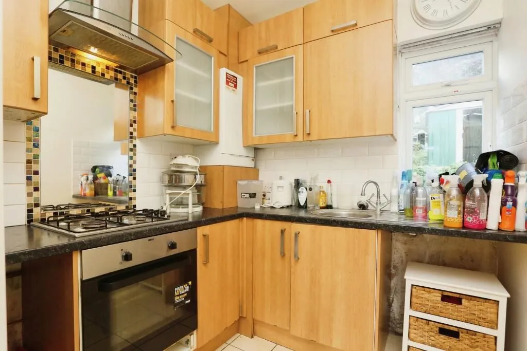 Bromley, Kent, BR1 4RZ - Online Properties