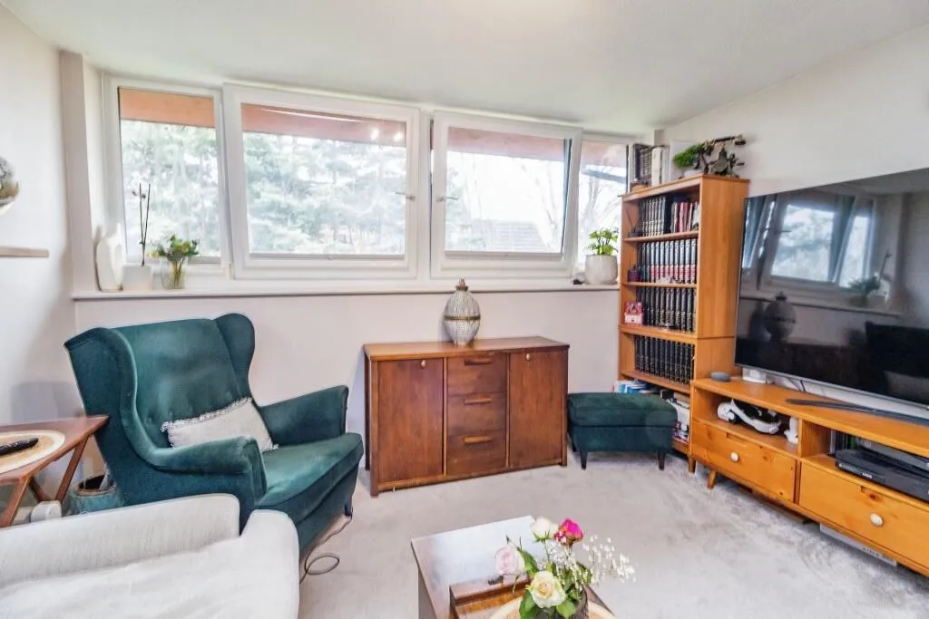 Shenley Lodge, Milton Keynes, Buckinghamshire, MK5 7DJ - Online Auctions