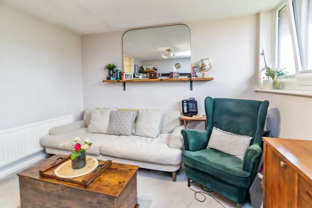 Shenley Lodge, Milton Keynes, Buckinghamshire, MK5 7DJ - Online Auctions