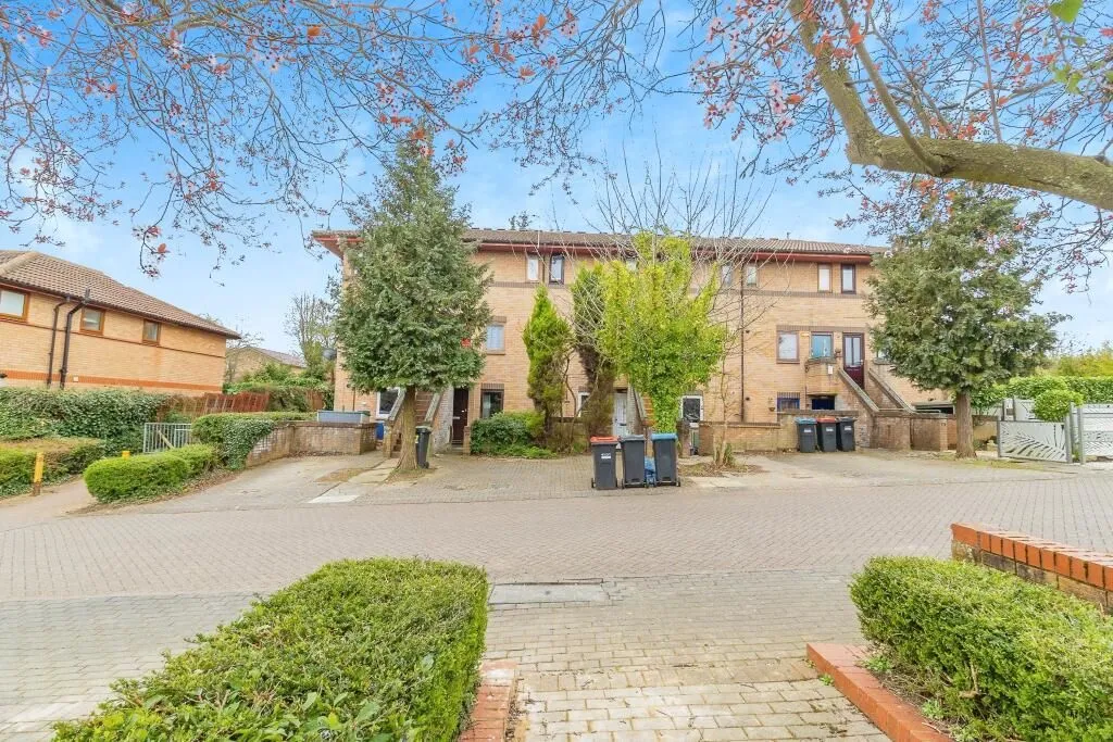 Shenley Lodge, Milton Keynes, Buckinghamshire, MK5 7DJ - Online Auctions
