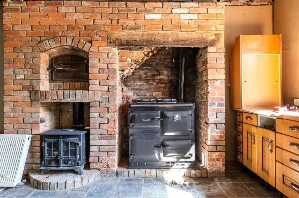 Eastwood Road, Ulcombe, Maidstone, Kent, ME17 1ET - Online Auctions