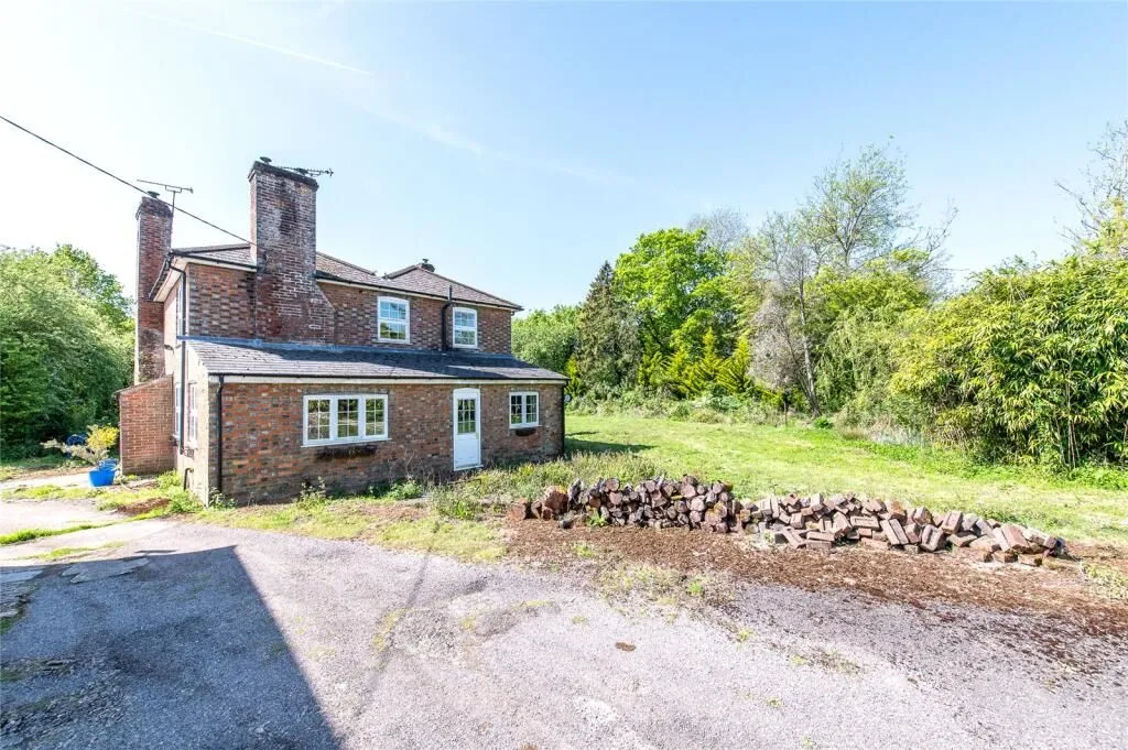 Eastwood Road, Ulcombe, Maidstone, Kent, ME17 1ET - Online Auctions