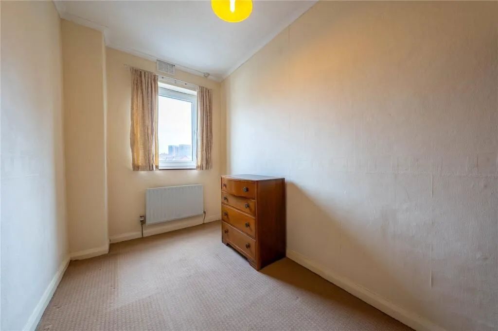 Tamworth, Staffordshire, B79 7QP - Online Auctions