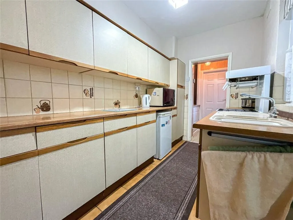 Tamworth, Staffordshire, B79 7QP - Online Auctions