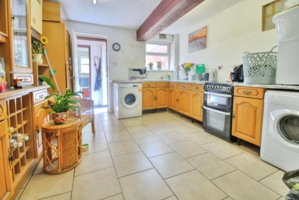 Newport Pagnell, Buckinghamshire, MK16 0EE - Online Properties