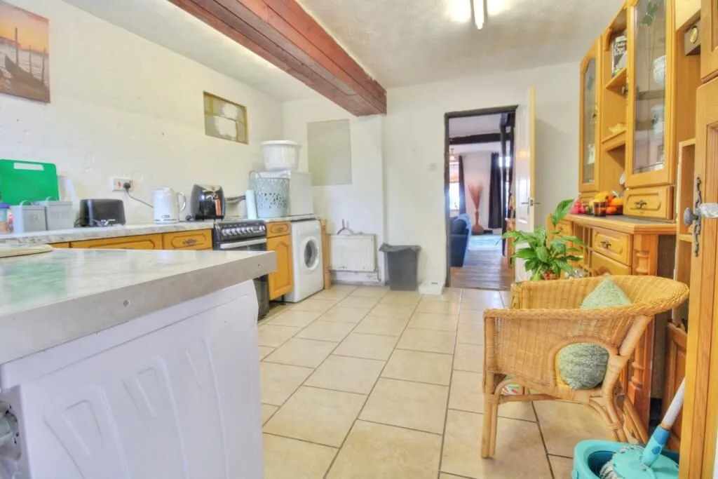 Newport Pagnell, Buckinghamshire, MK16 0EE - Online Properties