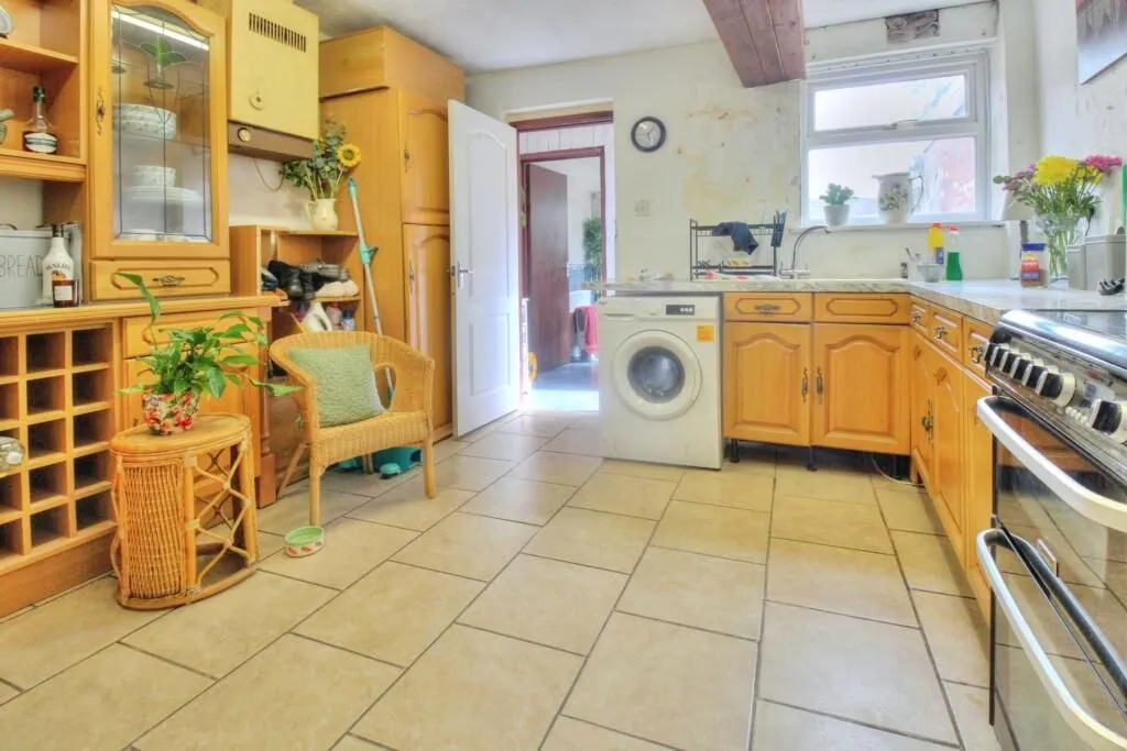 Newport Pagnell, Buckinghamshire, MK16 0EE - Online Properties