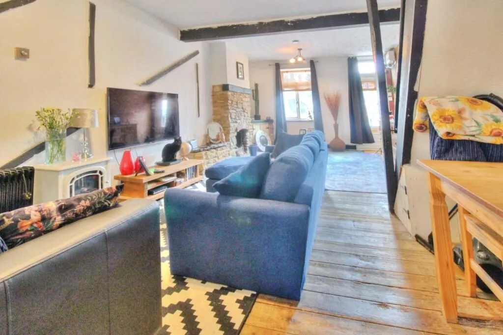 Newport Pagnell, Buckinghamshire, MK16 0EE - Online Properties