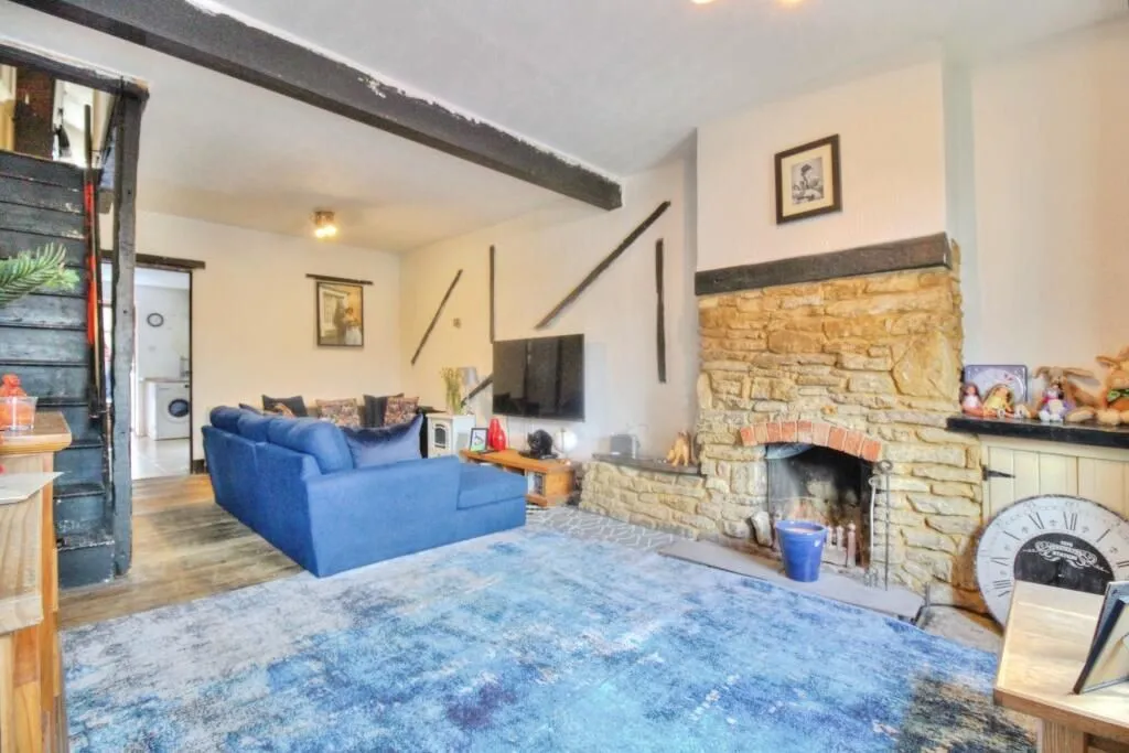 Newport Pagnell, Buckinghamshire, MK16 0EE - Online Properties