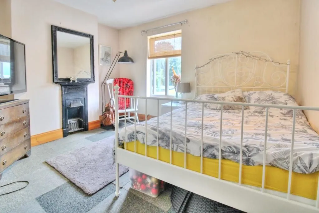 Newport Pagnell, Buckinghamshire, MK16 0EE - Online Properties