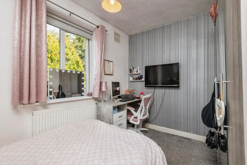 Leeds, West Yorkshire, LS12 4AR - Online Auctions
