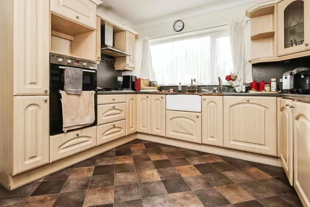 Birmingham, West Midlands, B44 9HB - Online Auctions