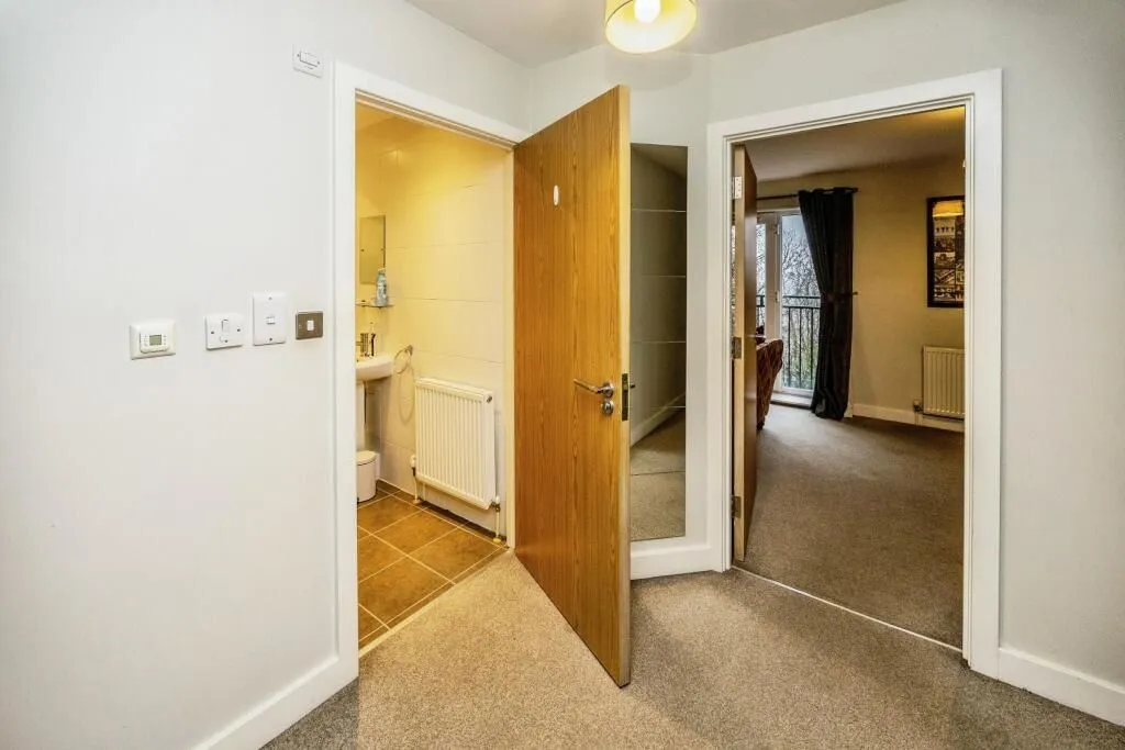 Claremount Road, Halifax, West Yorkshire, HX3 6LJ - Online Properties