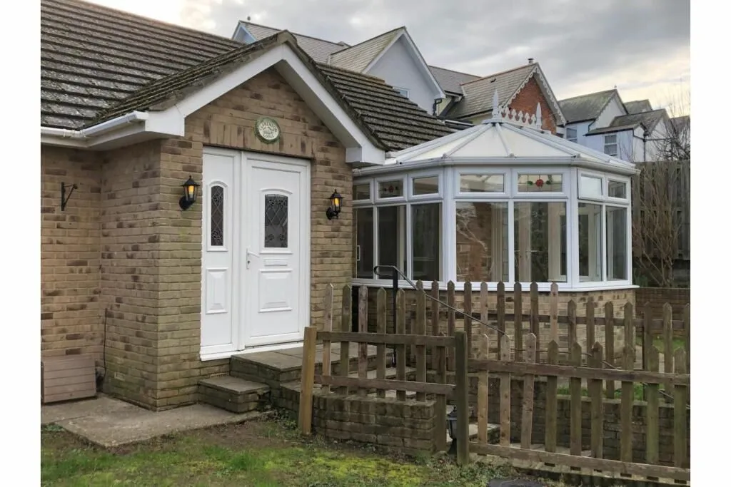 Shanklin, Isle Of Wight, PO37 6DB - Online Auctions