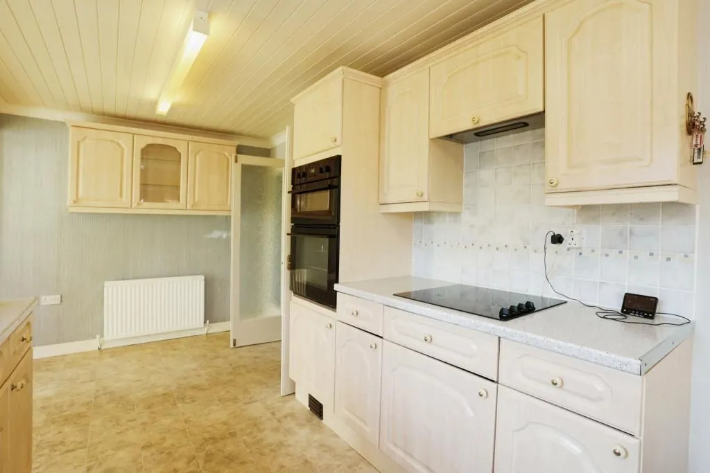 Grantham, Lincolnshire, NG31 9TX - Online Auctions
