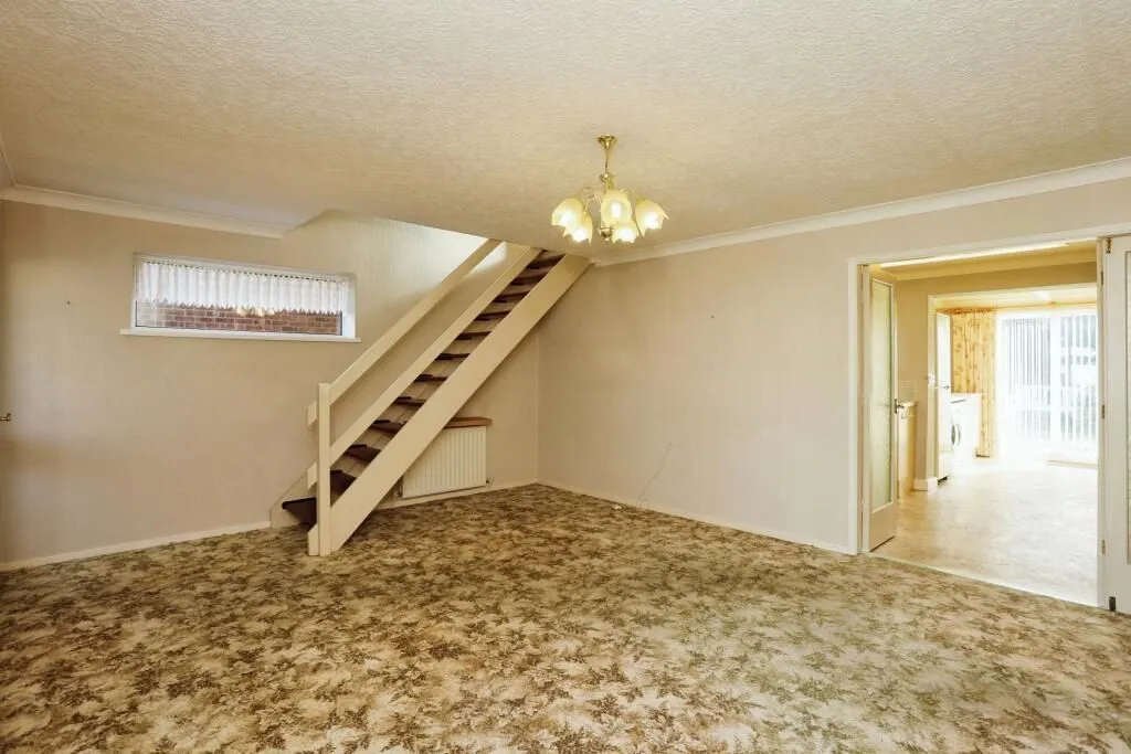 Grantham, Lincolnshire, NG31 9TX - Online Auctions