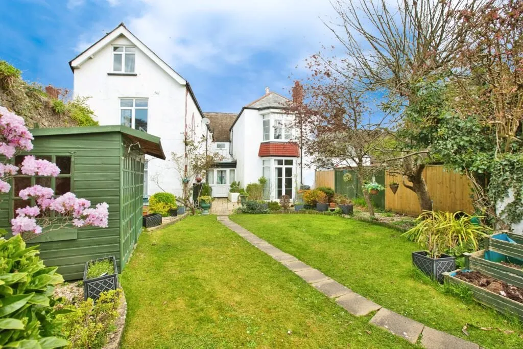 Chard, Somerset, TA20 1QL - Online Auctions