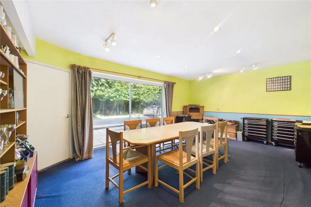 20 Newbury Road, Kingsclere, Newbury, Berkshire, RG20 5SR - Online Auctions