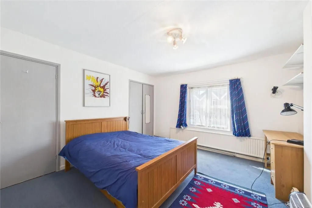 20 Newbury Road, Kingsclere, Newbury, Berkshire, RG20 5SR - Online Auctions