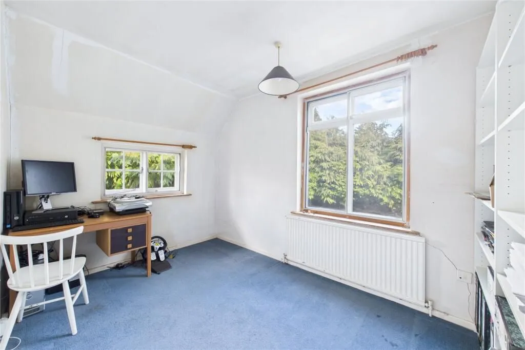 20 Newbury Road, Kingsclere, Newbury, Berkshire, RG20 5SR - Online Auctions