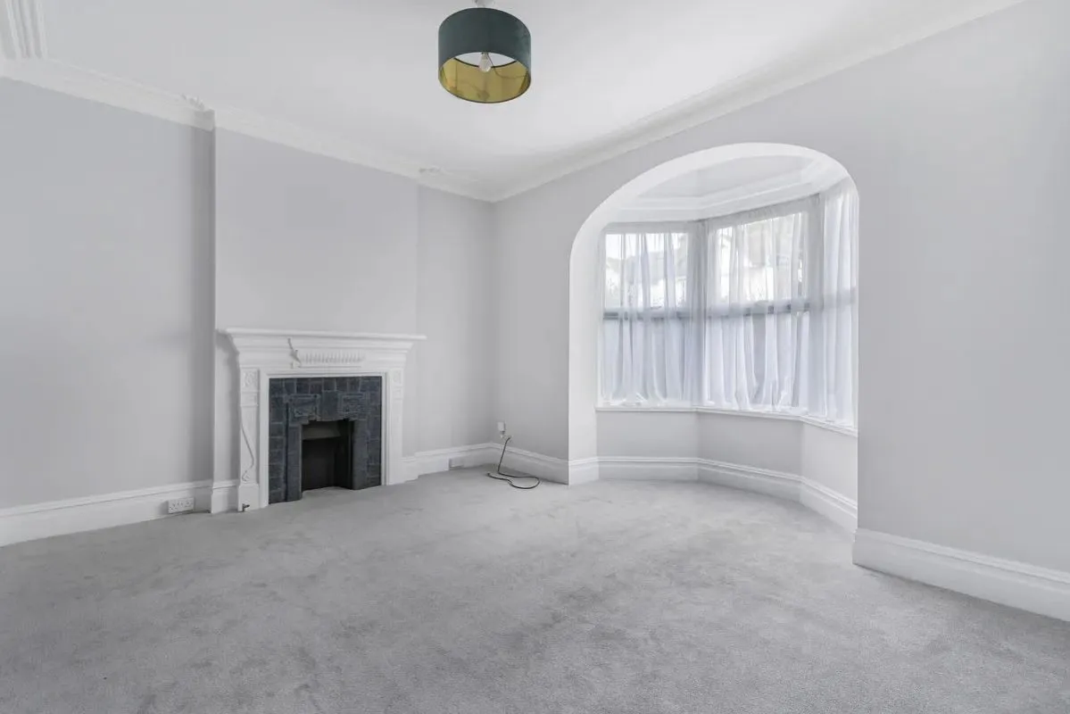 Thornton Heath, Surrey, CR7 7RX - Online Auctions