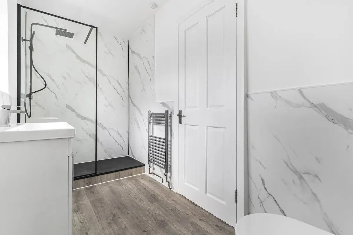 Thornton Heath, Surrey, CR7 7RX - Online Auctions