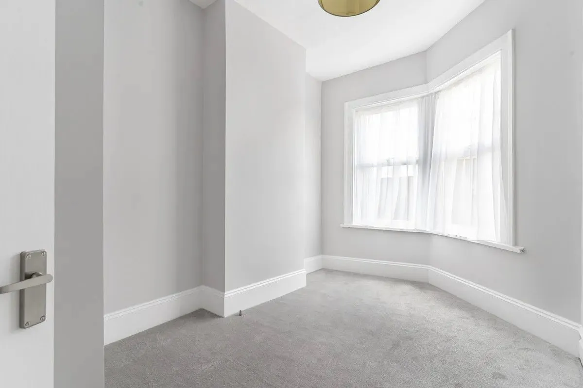 Thornton Heath, Surrey, CR7 7RX - Online Auctions