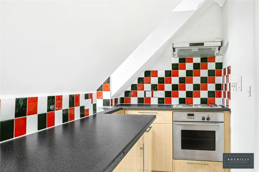 Montpellier Court, Russell Road, Walton-on-Thames, Surrey, KT12 2JL - Online Auctions