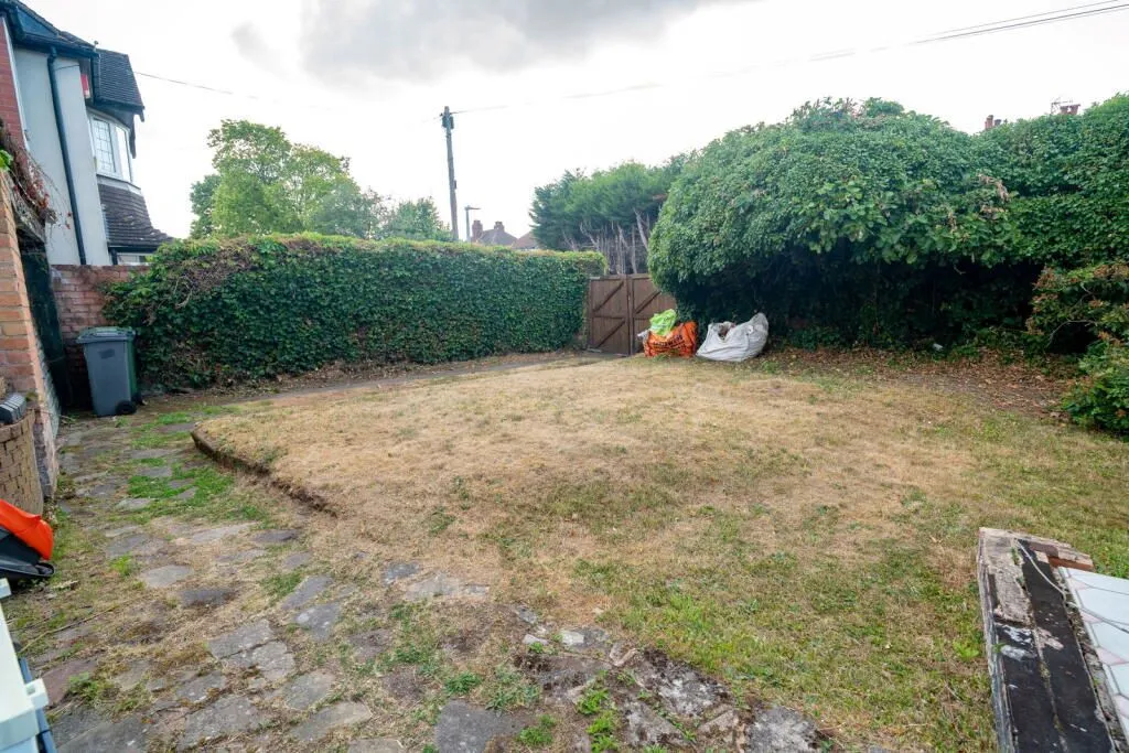 Shirley, Solihull, West Midlands, B90 2HJ - Online Auctions