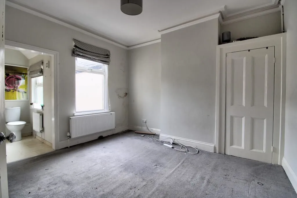 Newport, Gwent, NP20 4HY - Online Auctions