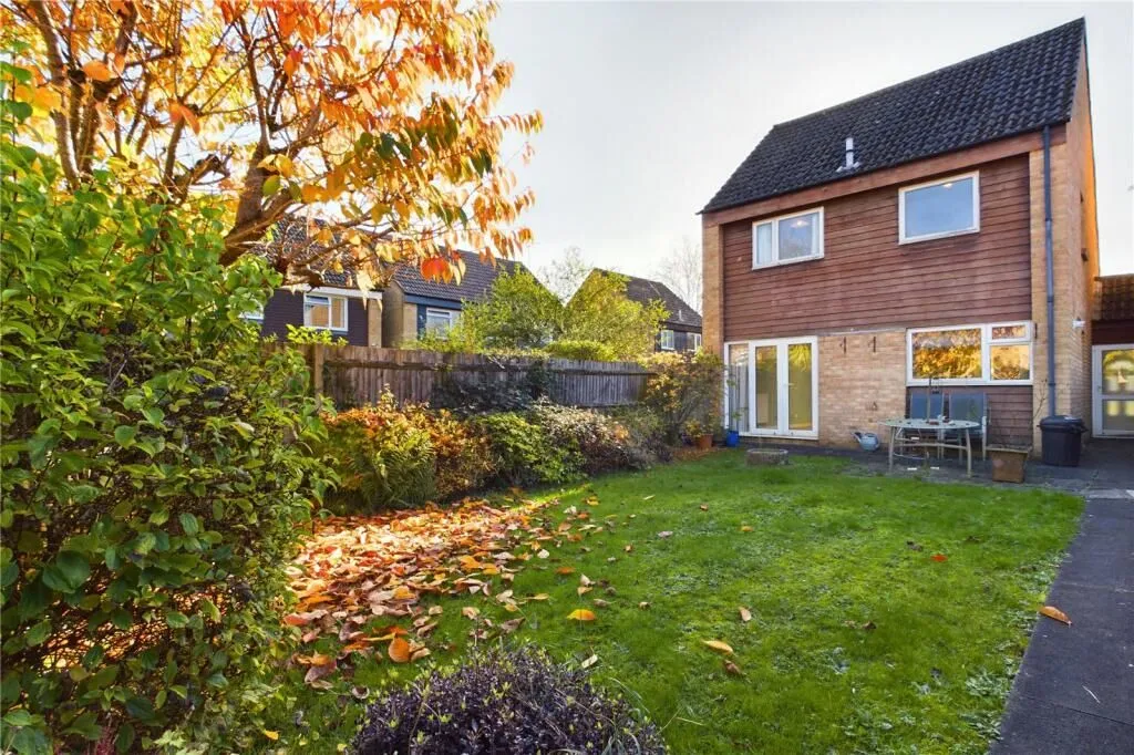 Calcot, Reading, Berkshire, RG31 7PQ - Online Auctions