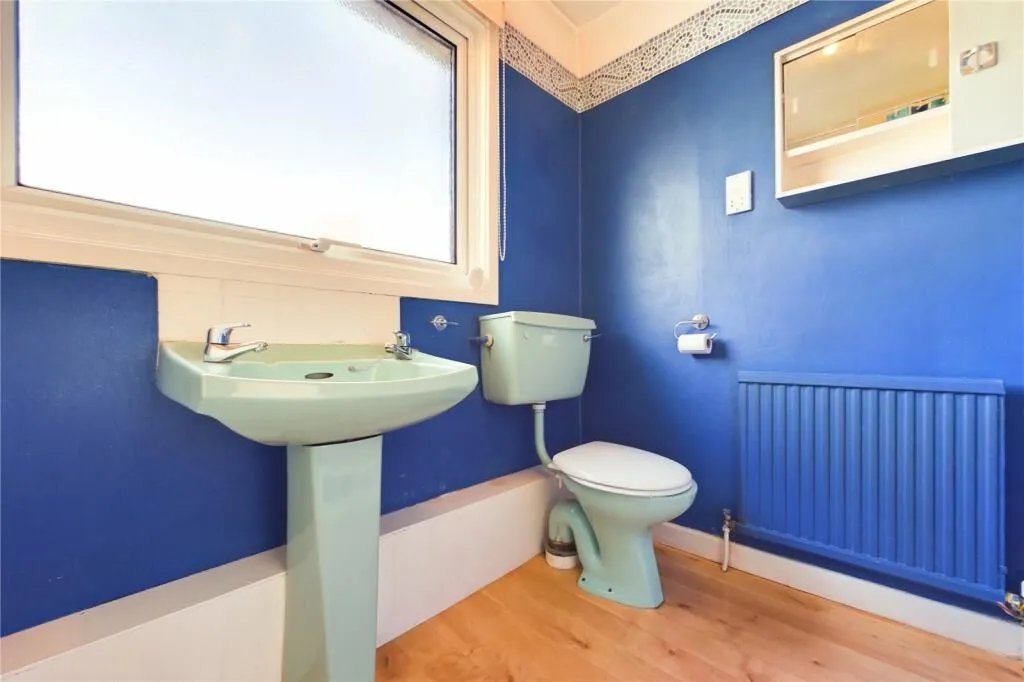 Calcot, Reading, Berkshire, RG31 7PQ - Online Auctions