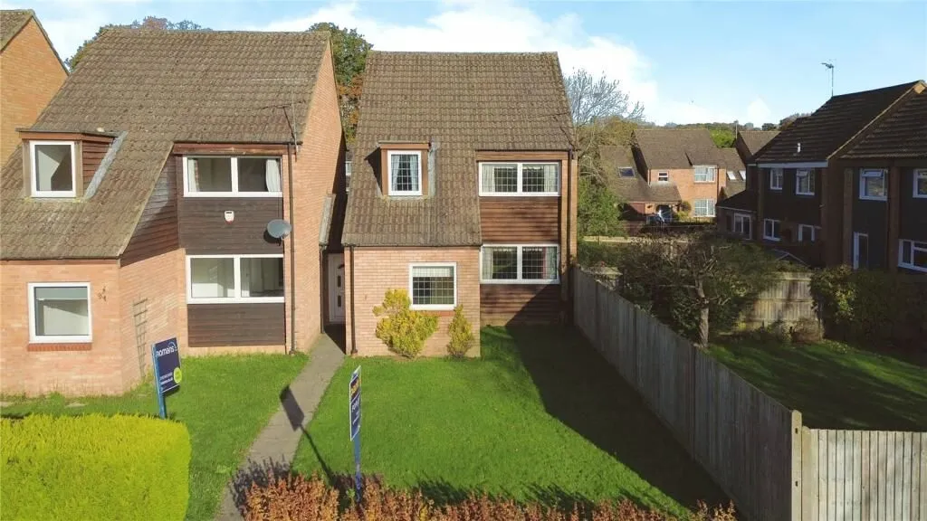 Calcot, Reading, Berkshire, RG31 7PQ - Online Auctions