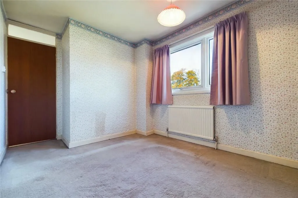 Calcot, Reading, Berkshire, RG31 7PQ - Online Auctions
