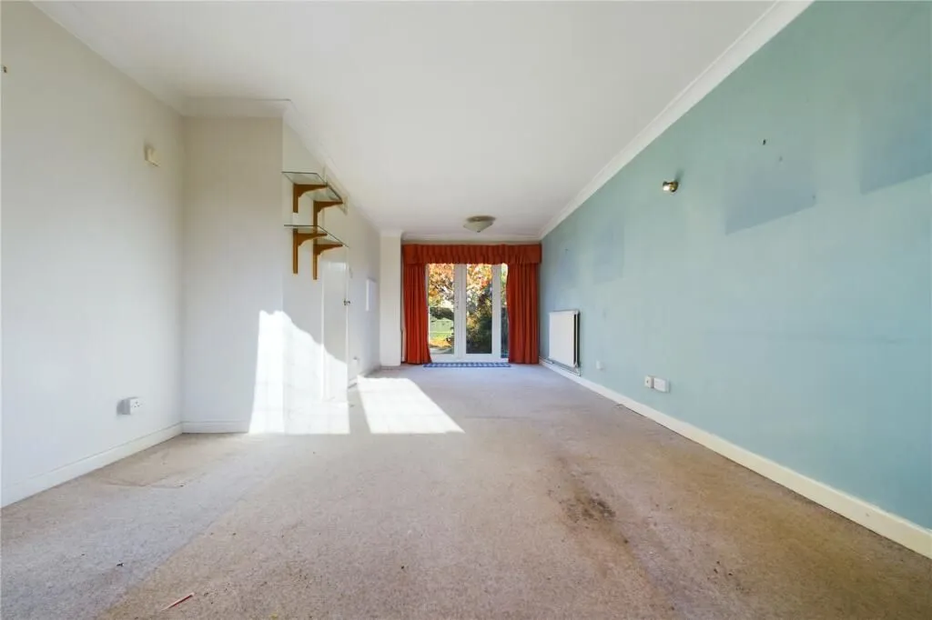 Calcot, Reading, Berkshire, RG31 7PQ - Online Auctions