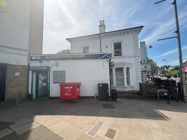 147 Broadway, London, W13 9BE - Online Auctions