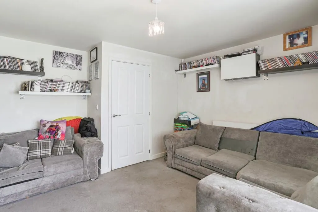 Leeds, West Yorkshire, LS9 0HN - Online Auctions