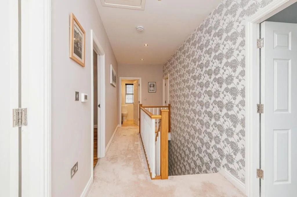 Wrenthorpe, Wakefield, West Yorkshire, WF2 0FJ - Online Auctions