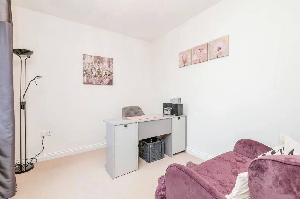 Wrenthorpe, Wakefield, West Yorkshire, WF2 0FJ - Online Auctions