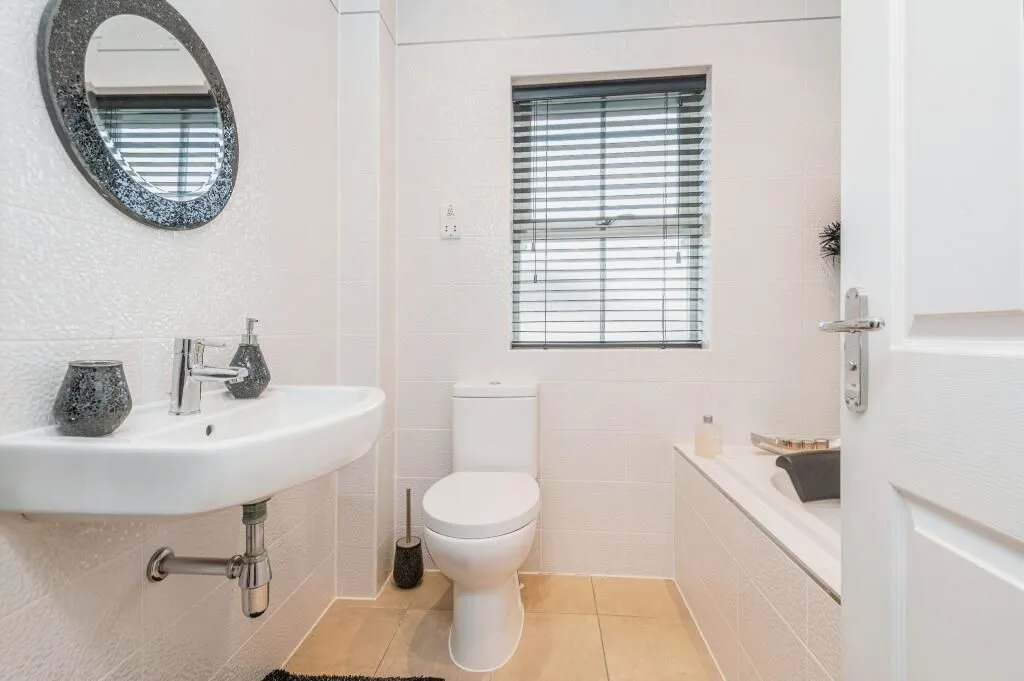 Wrenthorpe, Wakefield, West Yorkshire, WF2 0FJ - Online Auctions