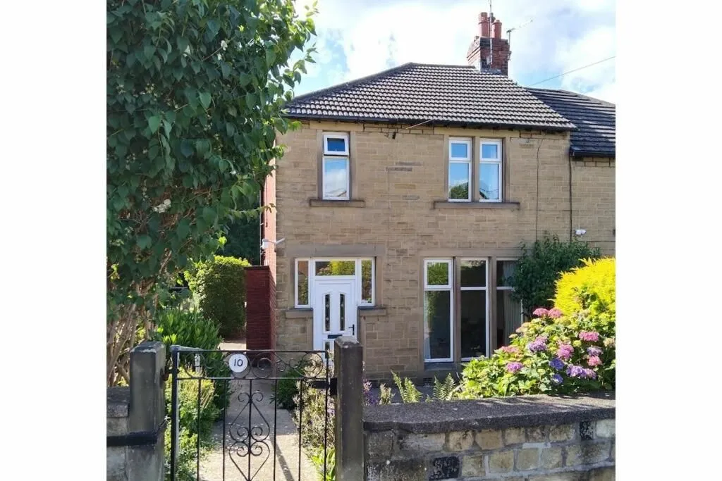 Huddersfield, West Yorkshire, HD4 6JZ - Online Auctions