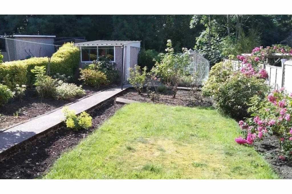 Huddersfield, West Yorkshire, HD4 6JZ - Online Auctions