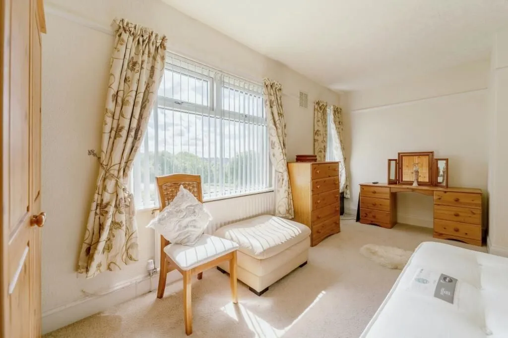 Nelson, Lancashire, BB9 0PB - Online Auctions