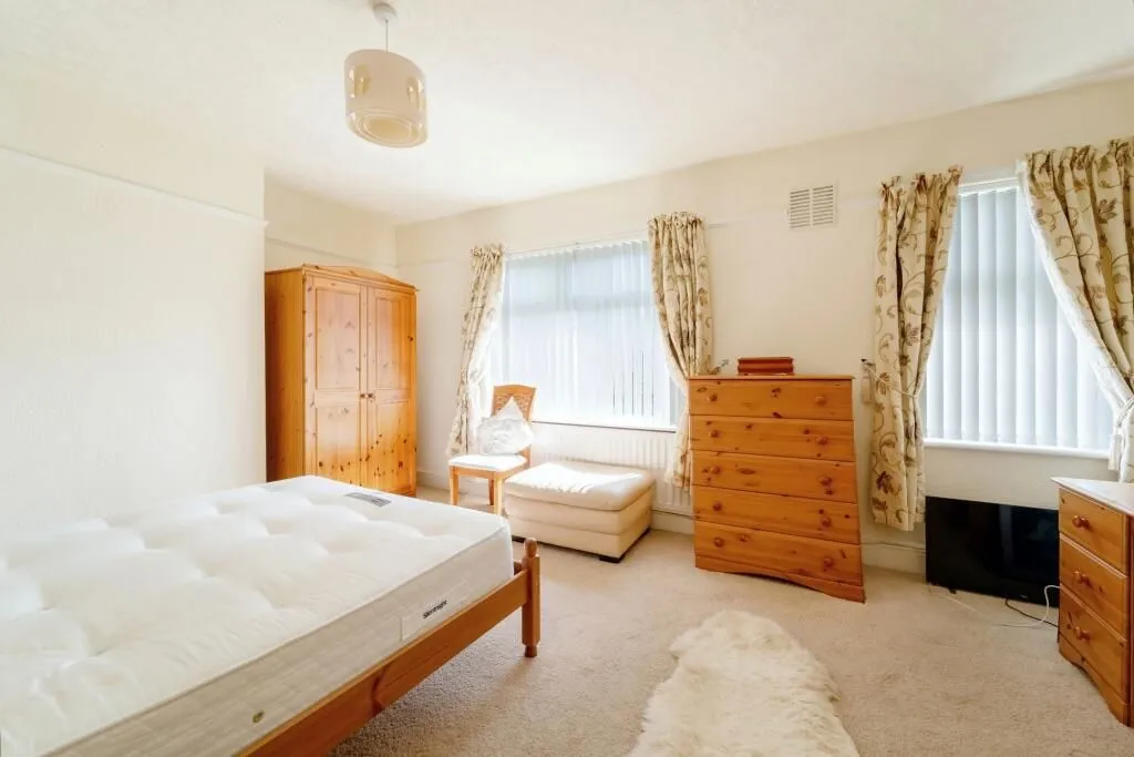 Nelson, Lancashire, BB9 0PB - Online Auctions