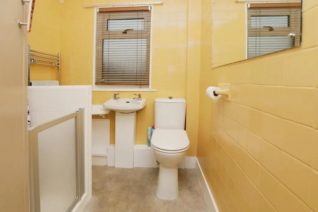 Bootle, Merseyside, L20 9NL - Online Auctions