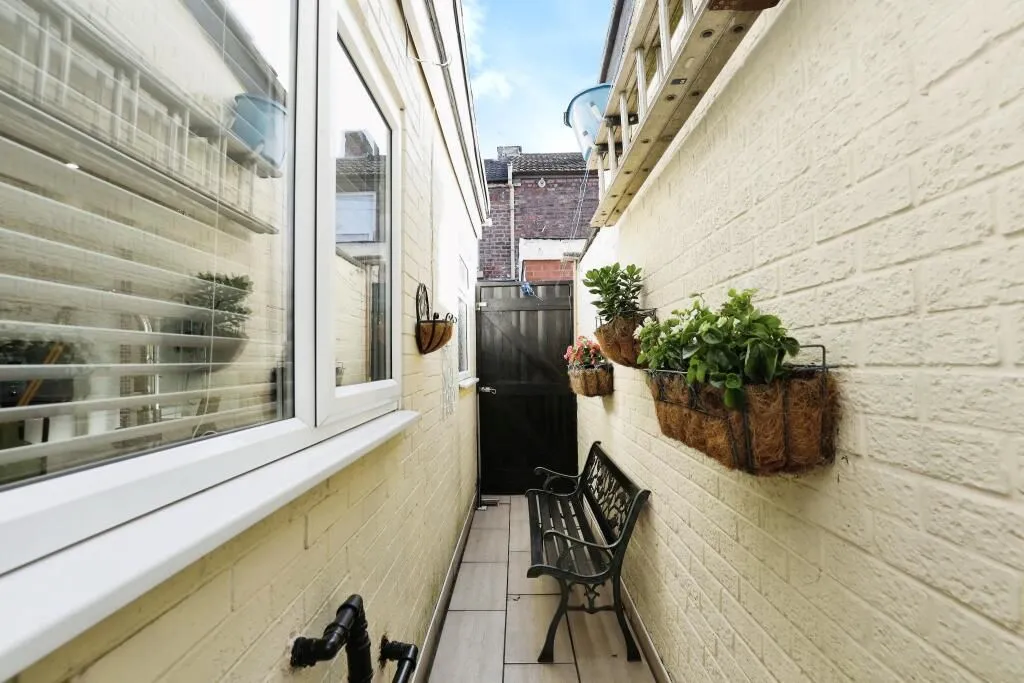 Liverpool, Merseyside, L4 4EB - Online Auctions