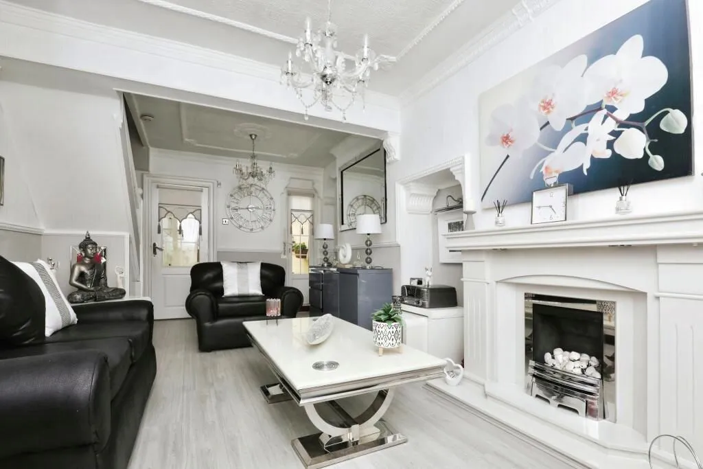 Liverpool, Merseyside, L4 4EB - Online Auctions